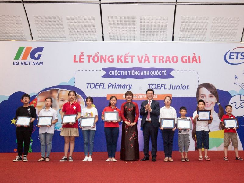 Toefl Challenge tổ chức cho học sinh cấp tiểu học và trung học cơ sở.